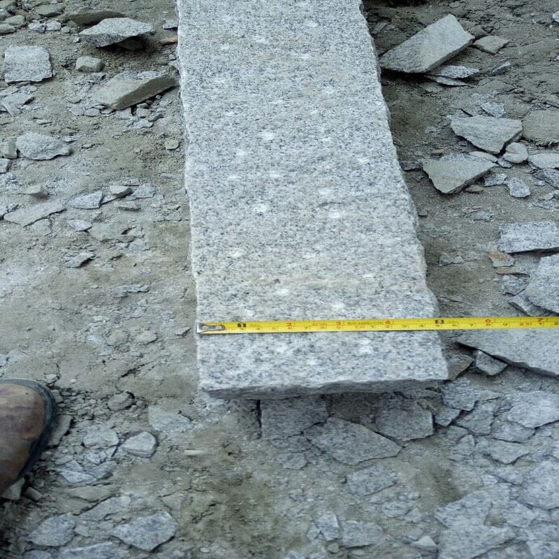G603 grey granite curbstone.jpg G603 grey granite curbstone.jpg