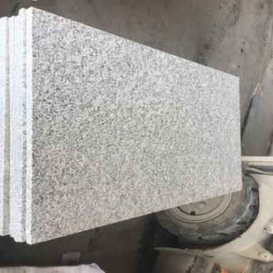 Granito cinza-claro G603