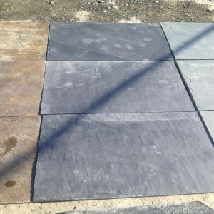 Azulejo de ardósia preta Riven para pavimentação